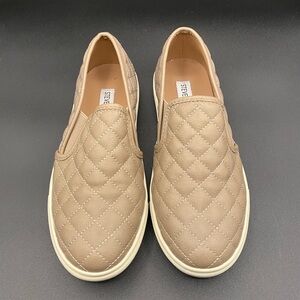 Steve Madden Women's Ecentrcq slip-on sneakers Size 7